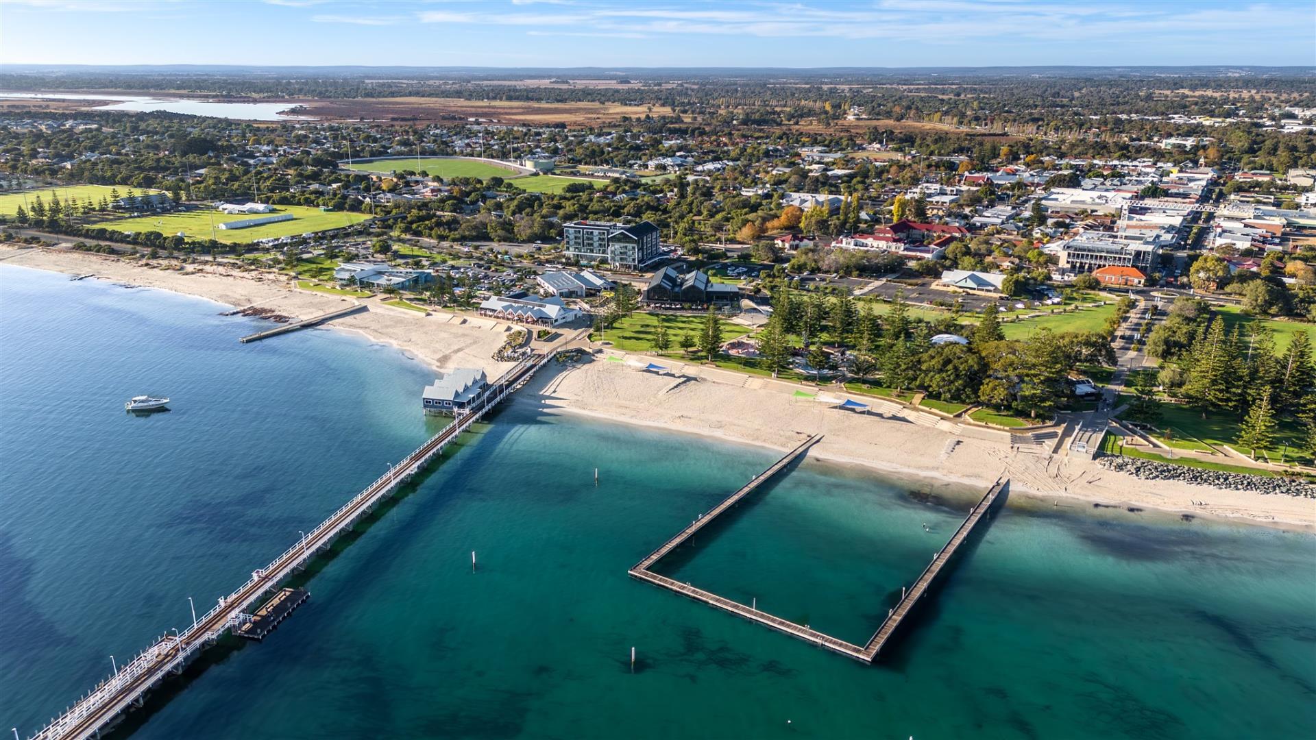 aerial photo of the busselton foreshore, showing the busselton jetty and surrounds