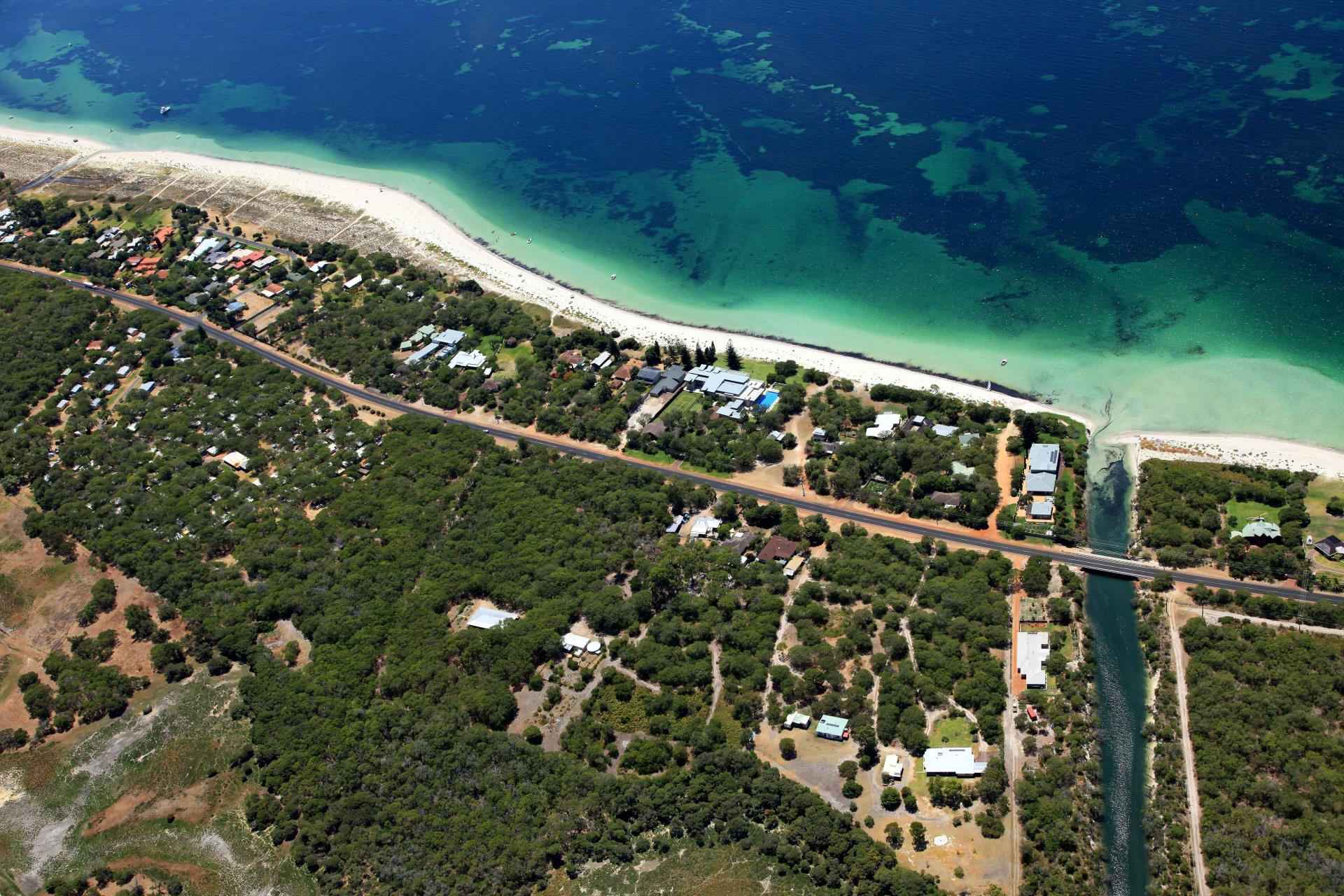 aerial image of the Marybrook area showing beach and houses